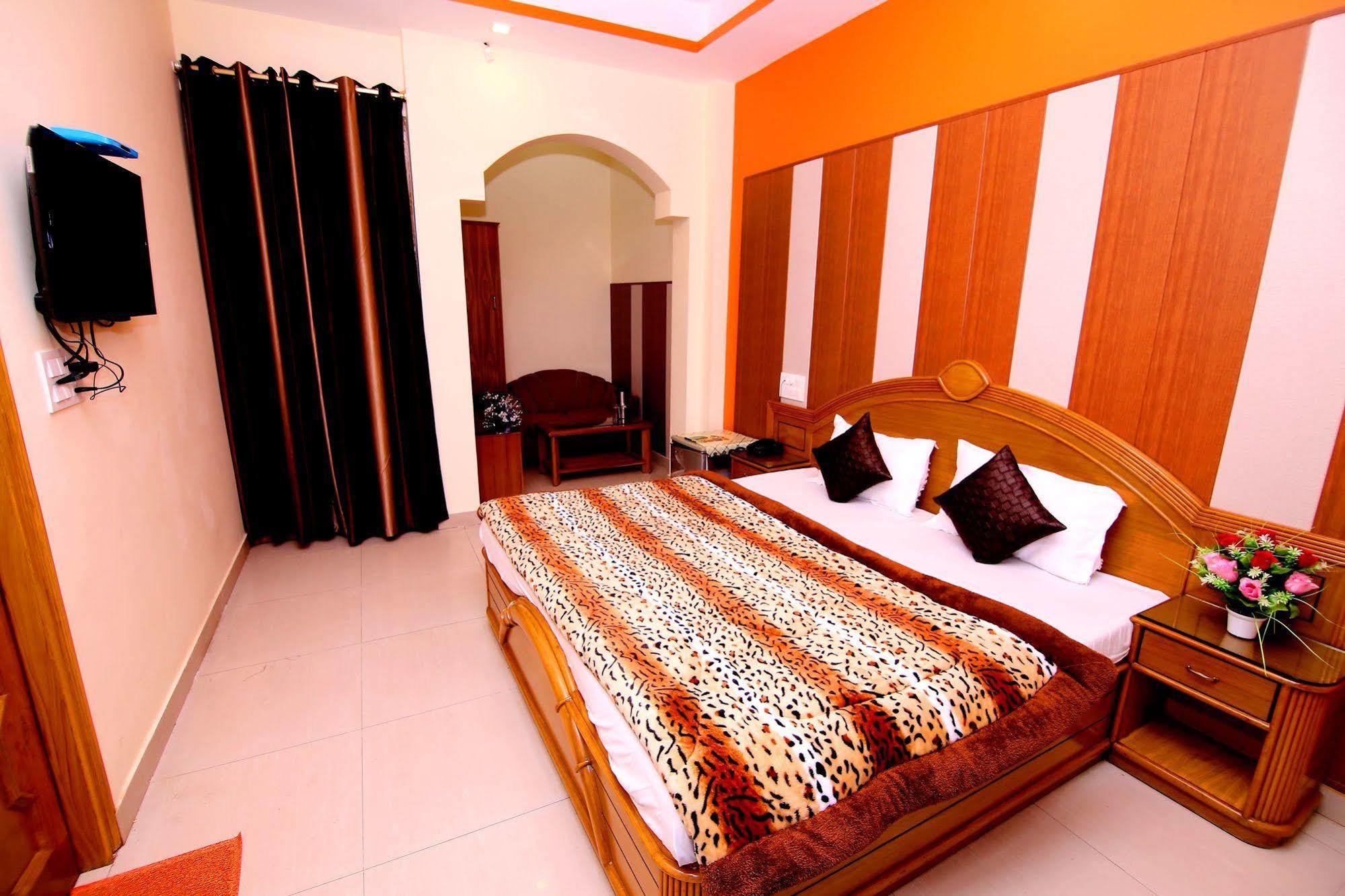 Hotel Sunshine Haridwār Exterior foto